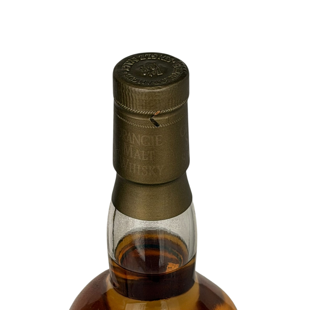 Glenmorangie 1990 15 Year Old Cask #5979 neck and capsule detail