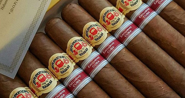 RE 2015 Cuba - Diplomaticos - Excelencia